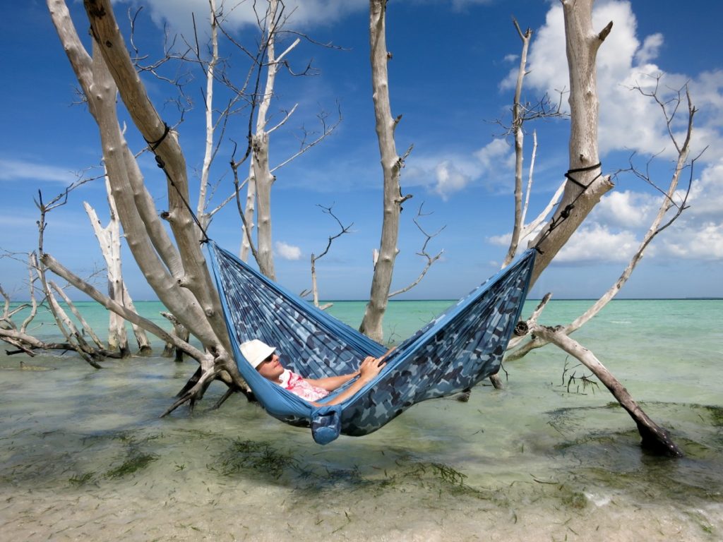 LA SIESTA Colibri Camo River